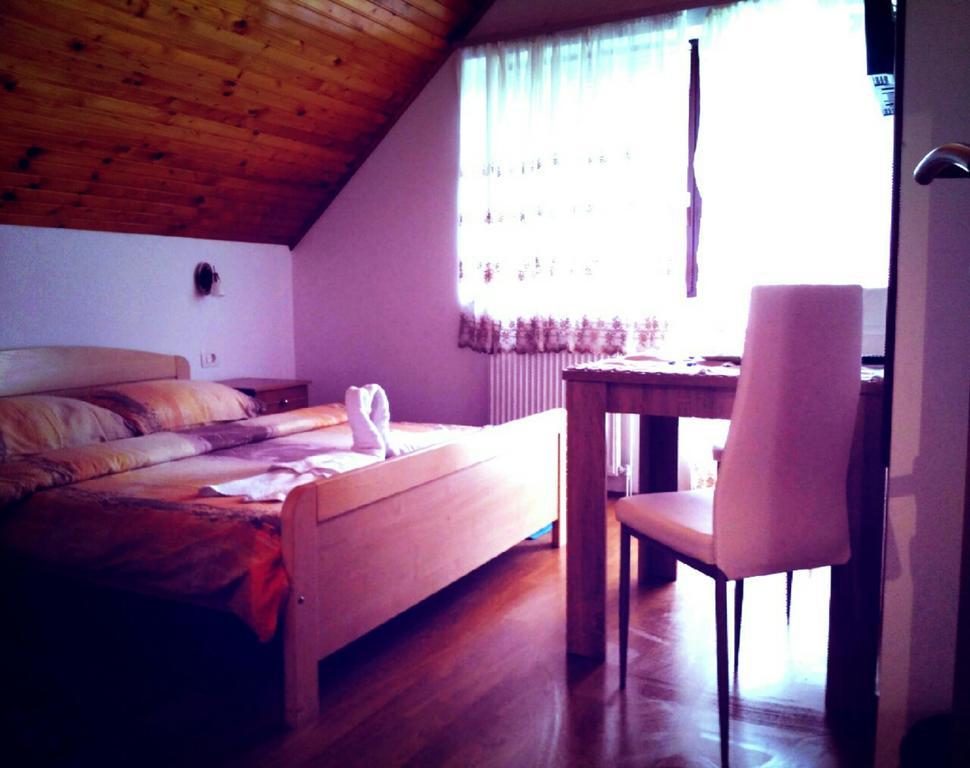Guest House First Stop Rakovica Zewnętrze zdjęcie