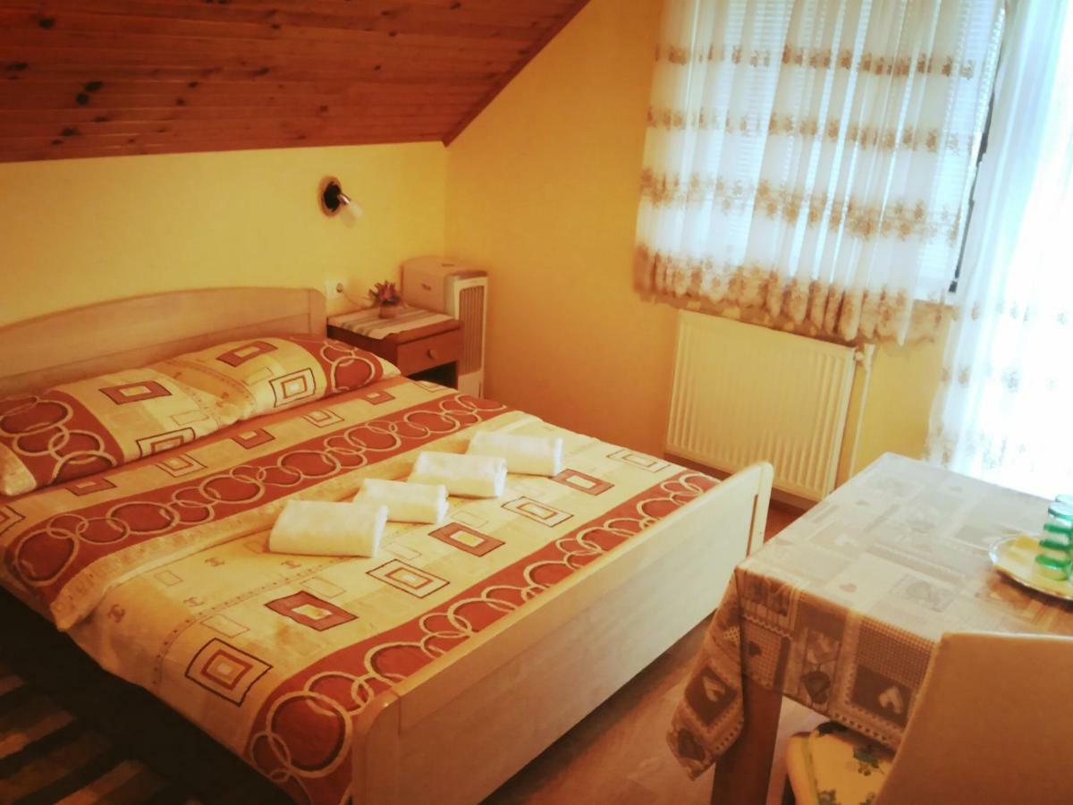 Guest House First Stop Rakovica Zewnętrze zdjęcie
