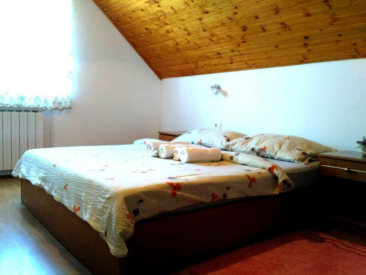 Guest House First Stop Rakovica Zewnętrze zdjęcie