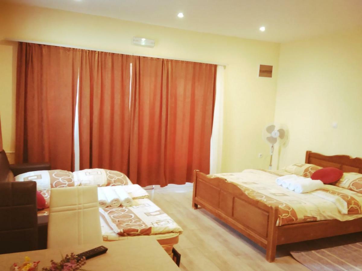 Guest House First Stop Rakovica Zewnętrze zdjęcie